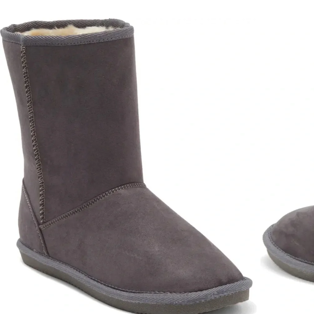 Harper Canyon Emmerson Faux Shearling Boot-Size 5  NWOB